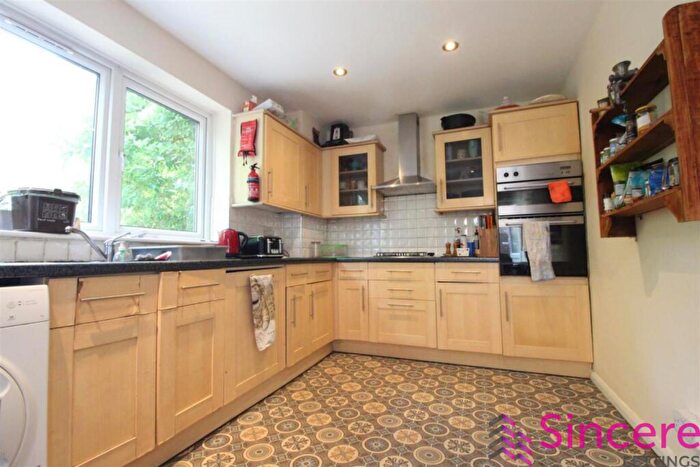 3 Bedroom End Of Terrace House To Rent In Penrhyn Avenue, Walthamstow, E17