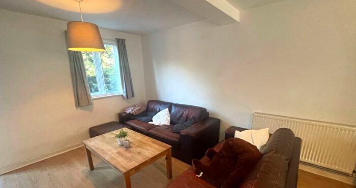 6 Bedroom Terraced House To Rent In Montpelier Road, Nottingham, NG7