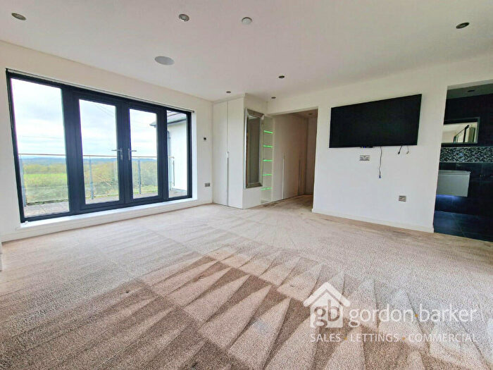 4 Bedroom Detached House For Sale In Glebe Road, BH16
