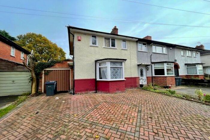 3 Bedroom Semi-Detached House To Rent In Masshouse Lane, Birmingham, B38