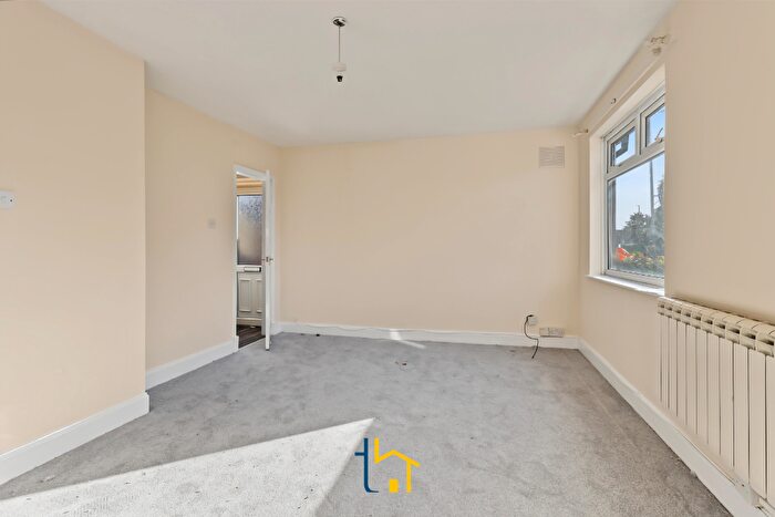 1 Bedroom Flat To Rent In Loughborough Road, Birstall, Leicester, LE4