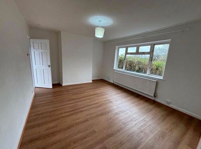2 Bedroom End Of Terrace House To Rent In Wykebeck Avenue, Leeds, West Yorkshire, LS9