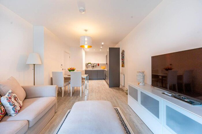 1 Bedroom Flat For Sale In Shipbuilding Way, Upton Park, London, E13