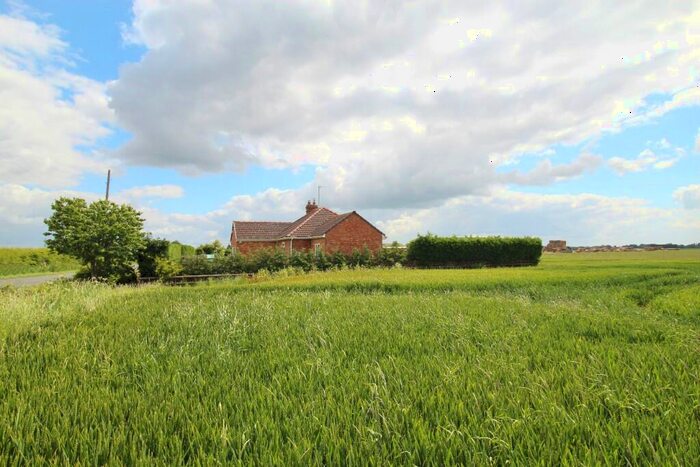 3 Bedroom Detached Bungalow For Sale In Draw Dyke, Sutton St James, PE12