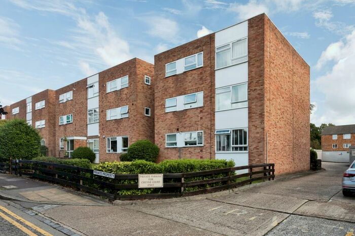 1 Bedroom Apartment To Rent In Glengall Road, Woodford Green, IG8