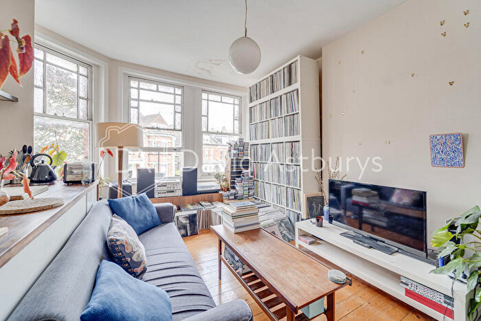 1 Bedroom Apartment To Rent In Hillfield Avenue, Crouch End, London, N8