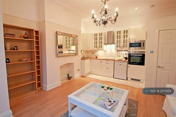 1 Bedroom Flat To Rent In Burton Road, Manchester, M20