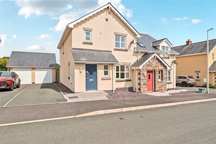 3 Bedroom Semi-Detached House For Sale In Court Meadow, Bronllys, Brecon, Powys, LD3