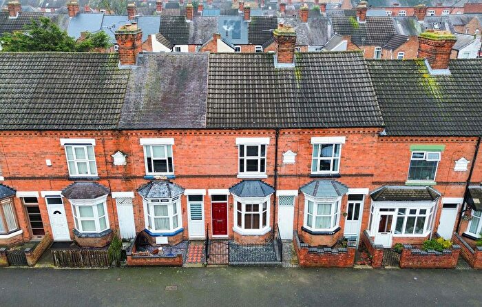 2 Bedroom Terraced House For Sale In Clifford Street, South Wigston, Leicester, LE18