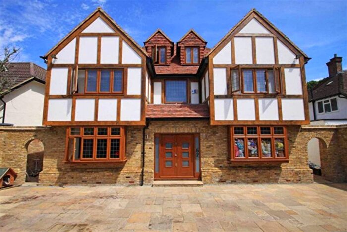 7 Bedroom Detached House To Rent In Deacons Hill Road, Borehamwood, WD6