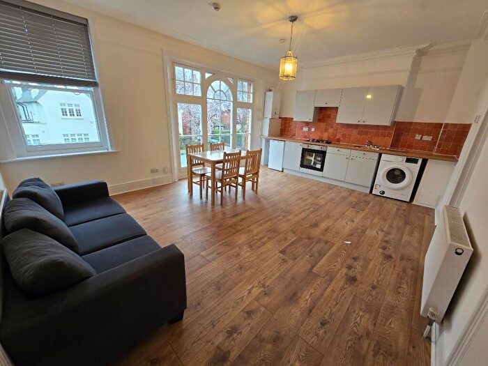 1 Bedroom Flat To Rent In Hornsey Lane Gardens, London, N6