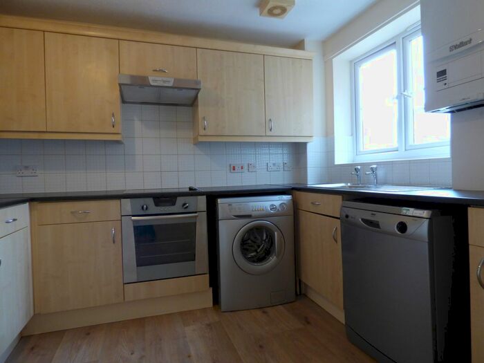 2 Bedroom Flat To Rent In Curtis Street, Swindon, SN1
