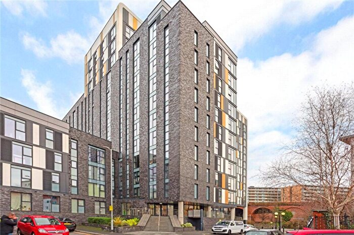 1 Bedroom Apartment To Rent In Woden Street, Salford, Greater Manchester, M5