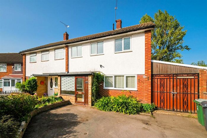 3 Bedroom Semi Detached House To Rent In Low Hall Close, Chingford, E4
