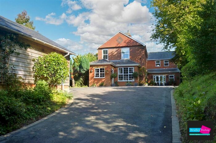 6 Bedroom Detached House For Sale In Barrow Hill, Sellindge, Ashford, Kent, TN25