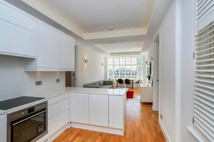 2 Bedroom Flat To Rent In St Mary Abbots Court, Warwick Gardens, Kensington, W14
