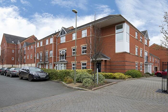 2 Bedroom Flat To Rent In Alma Road, Banbury, OX16