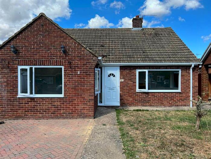 3 Bedroom Bungalow To Rent In Lone Field, Ashford, TN26
