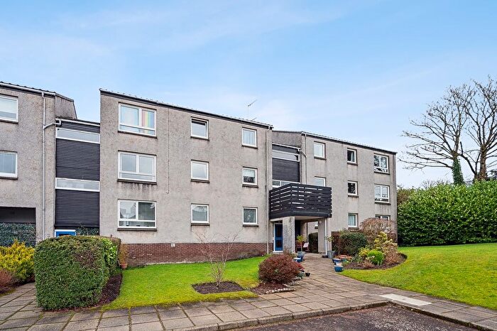 2 Bedroom Flat To Rent In Woodlands Street, Milngavie, Glasgow, G62