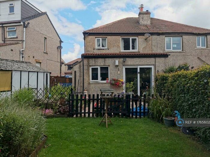 3 Bedroom Semi-Detached House To Rent In Briardale Road, Bradford, BD9