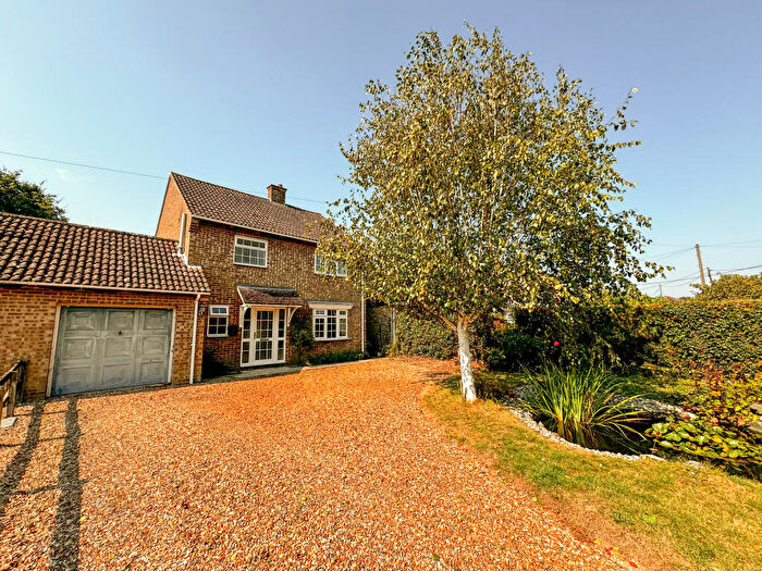 3 Bedroom Link Detached House For Sale In Mill Road, Ashley, CB8