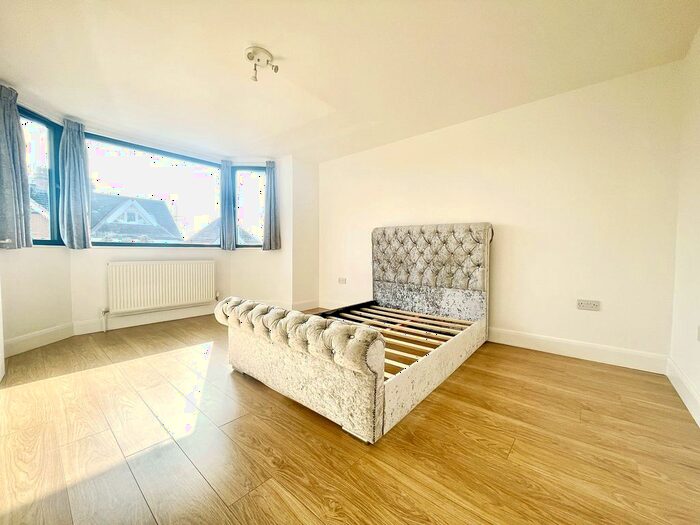 2 Bedroom Flat To Rent In Dollis Hill Avenue, Willesden, NW2