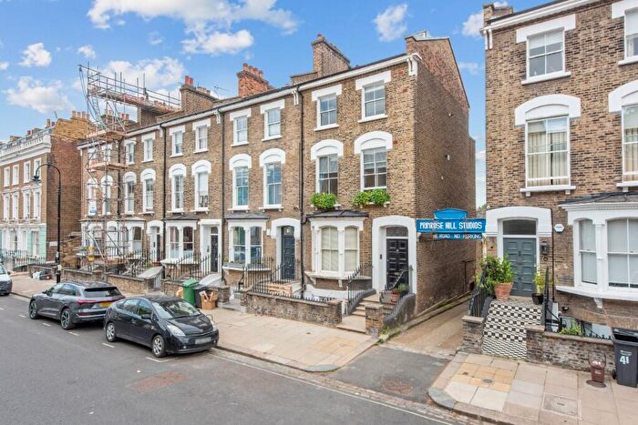 1 Bedroom Flat For Sale In Fitzroy Road, London, NW1