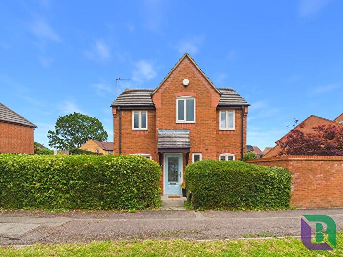 3 Bedroom Detached House For Sale In Abbeydore Grove, Monkston, MK10