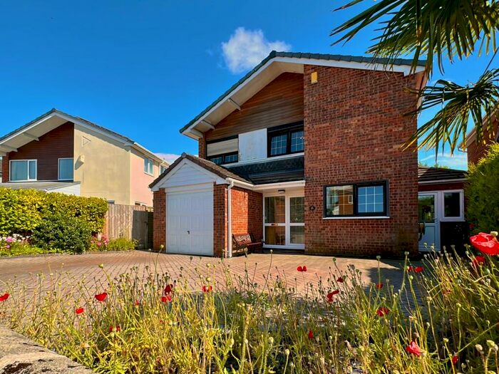 4 Bedroom Detached House For Sale In Longfield, Formby, Liverpool, L37