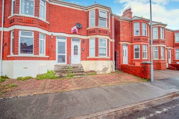 3 Bedroom Semi-Detached House To Rent In Sunnyside Road, Weymouth, DT4