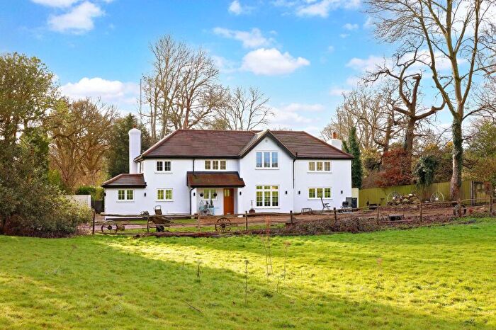 4 Bedroom Detached House For Sale In Green Lane, Burnham, Buckinghamshire, SL1