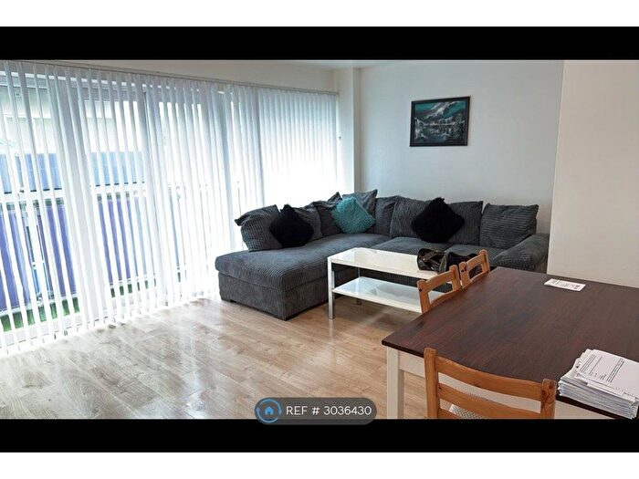 2 Bedroom Flat To Rent In Concord Street, Leeds, LS2