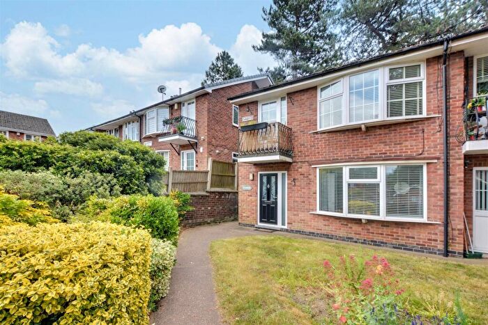 2 Bedroom Maisonette For Sale In Woodside Drive, Arnold, Nottingham, NG5