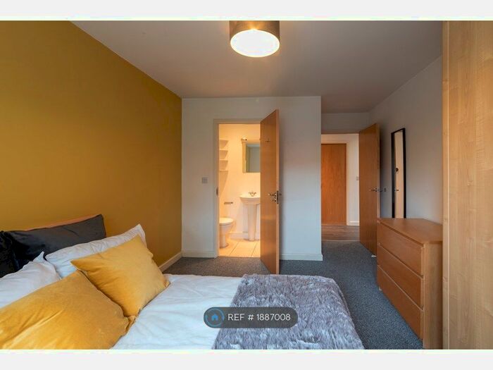 4 Bedroom Flat To Rent In Edward Road, Nottingham, NG2