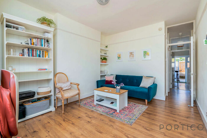 1 Bedroom Flat To Rent In Elmsdale Road, Walthamstow, E17