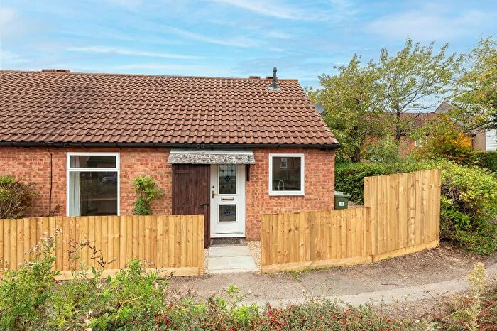 2 Bedroom End Terrace House For Sale In Colley Hill, Bradwell, Milton Keynes, Buckinghamshire, MK13