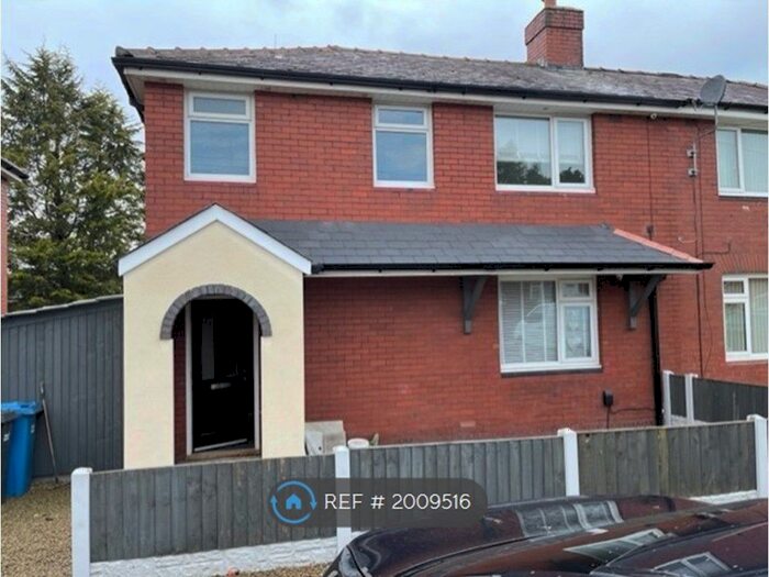 3 Bedroom Semi-Detached House To Rent In Beech Grove, Wigan, WN6