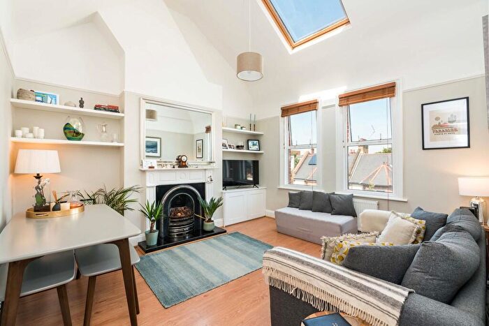 2 Bedroom Apartment To Rent In Bavent Road, London, SE5