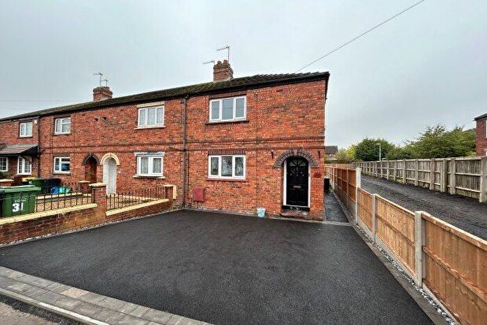 2 Bedroom Property To Rent In Southall Crescent, Bilston, WV14