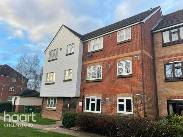 2 Bedroom Apartment For Sale In Redmayne Drive, Chelmsford, CM2