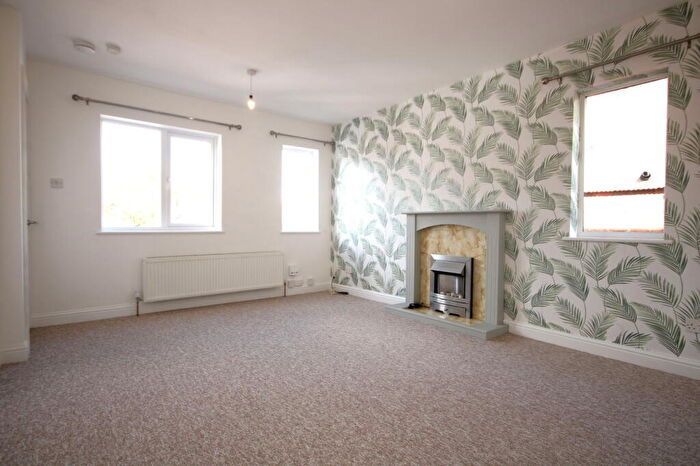 2 Bedroom End Of Terrace House For Sale In Hadcroft Road, Stourbridge, DY9