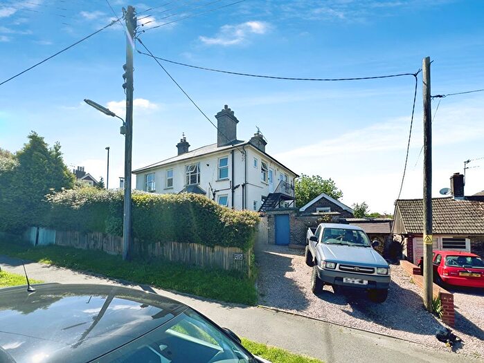 2 Bedroom Flat For Sale In Lewes Road, Scaynes Hill, Haywards Heath, RH17