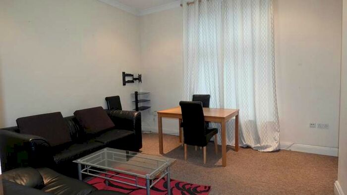 2 Bedroom Flat To Rent In Uxbridge Road, Hanwell, London, W7