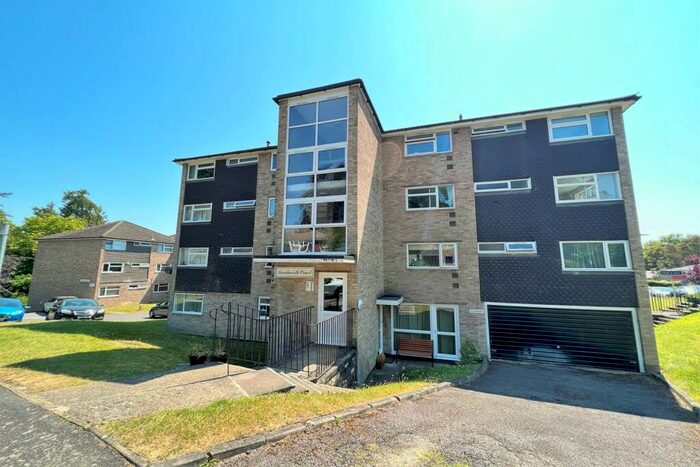 2 Bedroom Flat To Rent In Winchester, SO23