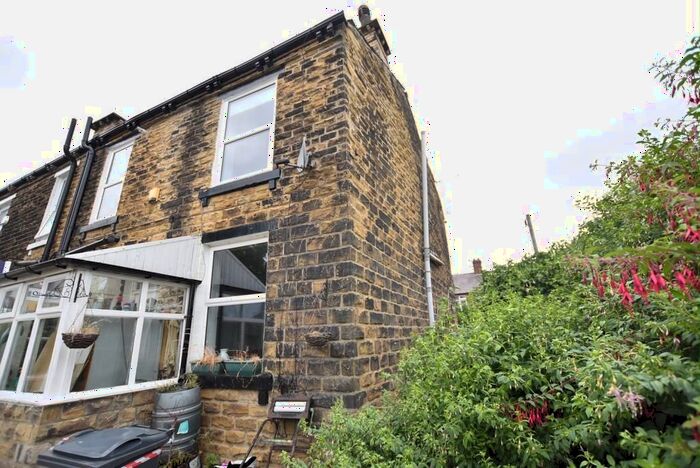 2 Bedroom Property To Rent In Rogers Place, Pudsey, LS28