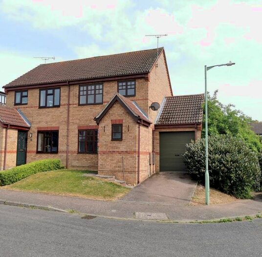 3 Bedroom Property To Rent In Robin Close, Thurston, IP31