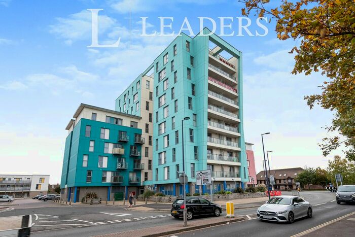 2 Bedroom Flat To Rent In Fratton Way, Southsea, PO4