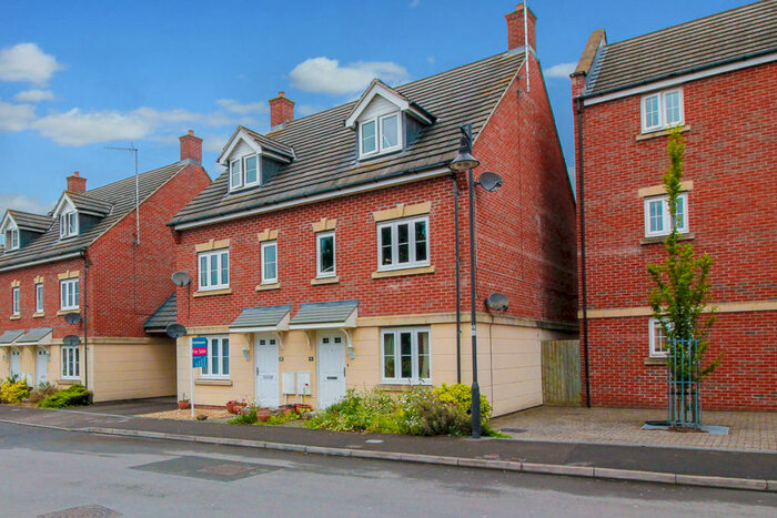 1 Bedroom Apartment To Rent In Havisham Drive, Swindon, Wiltshire, SN25