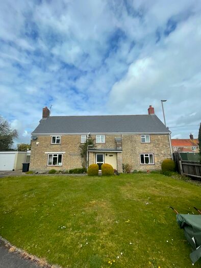 2 Bedroom Detached House To Rent In Gillingham, Dorset, SP8