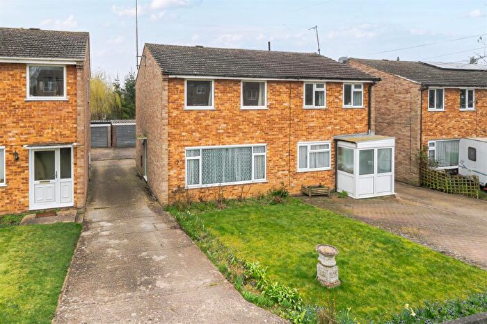 3 Bedroom Semi-Detached House For Sale In Meadow Rise, Tiffield, NN12